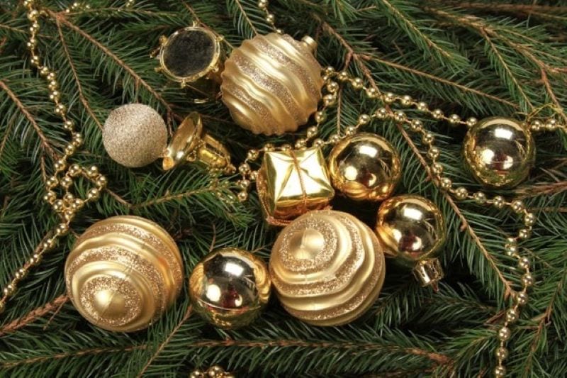 Get Creative with an Unlit Artificial Christmas Tree: DIY Decorating Ideas from Pinterest Pros