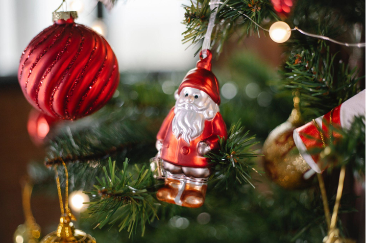 The Best Artificial Christmas Trees for 2023: Luxury Worldwide Options