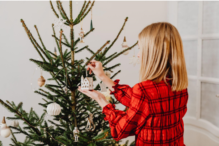 Christmas in July Sales are the Best Time to Buy Ornaments